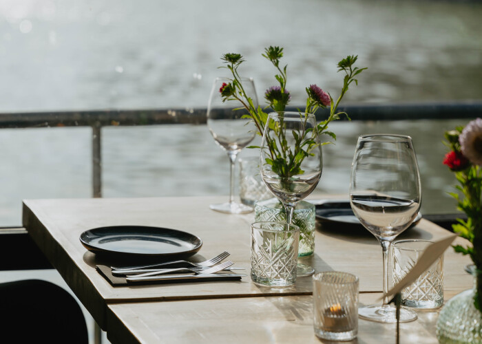 Restaurant FLOATS